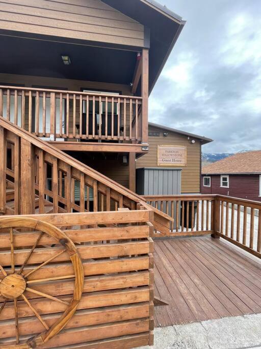 Parkway Yellowstone Guest House Room #2 Gardiner Exterior foto