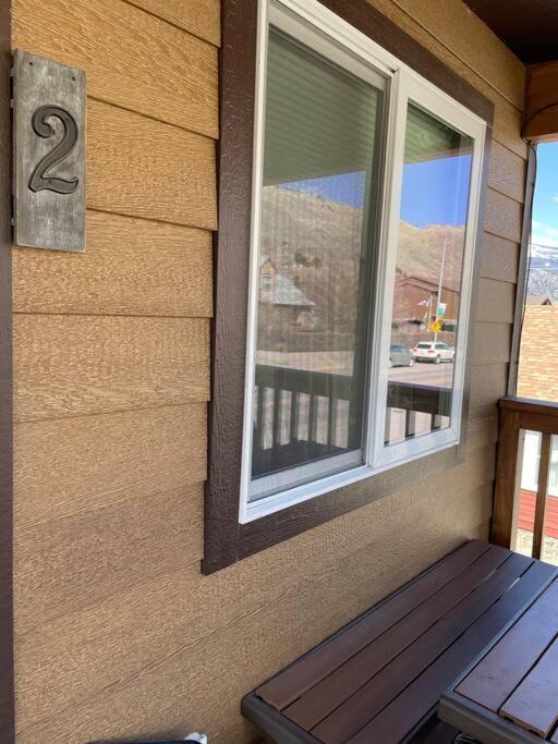 Parkway Yellowstone Guest House Room #2 Gardiner Exterior foto