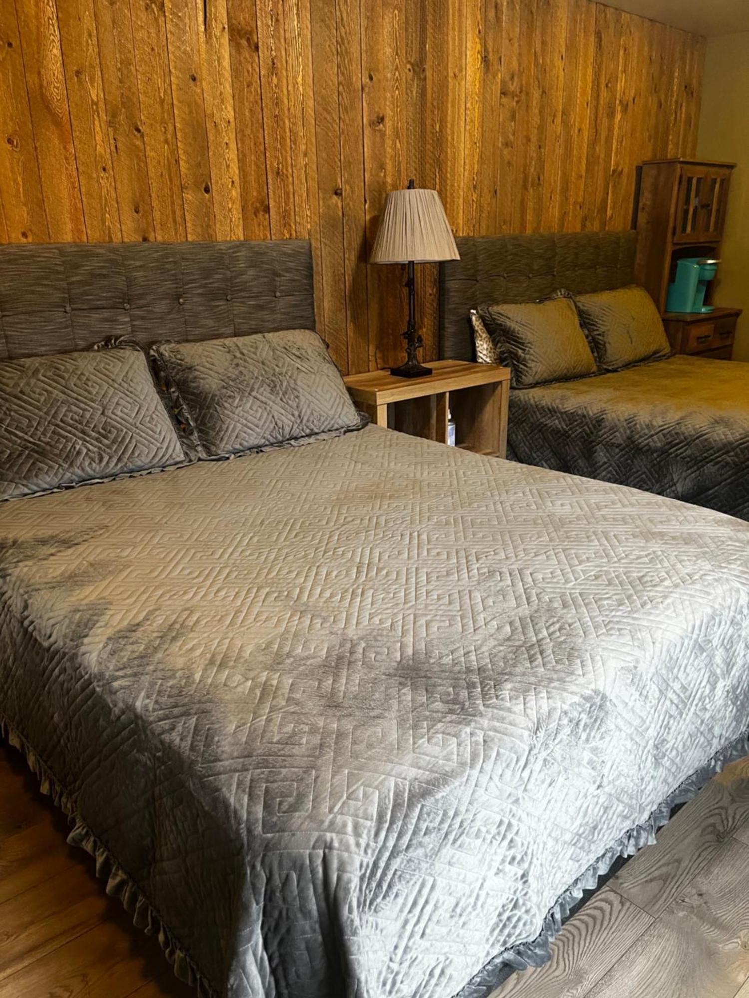 Parkway Yellowstone Guest House Room #2 Gardiner Exterior foto